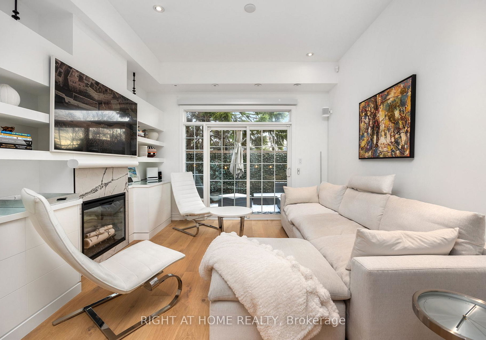 1011-dundus-street-e-toronto-ontario-e12615492
