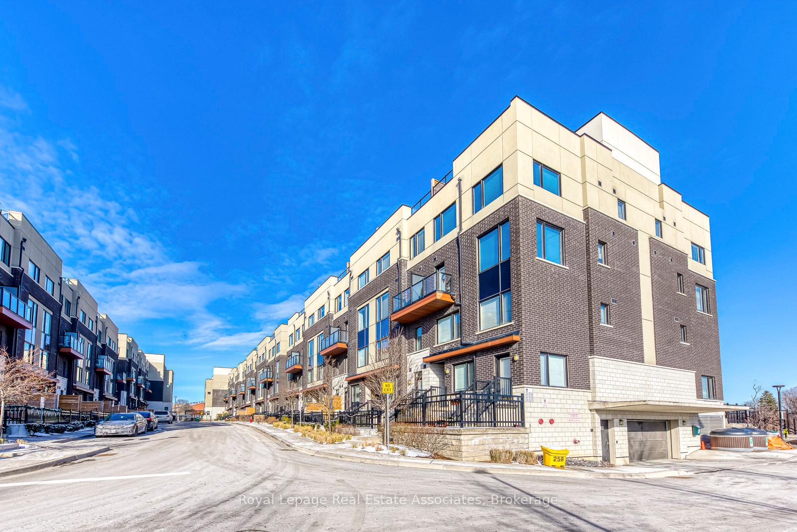 1555-kingston-road-pickering-ontario-e12615504