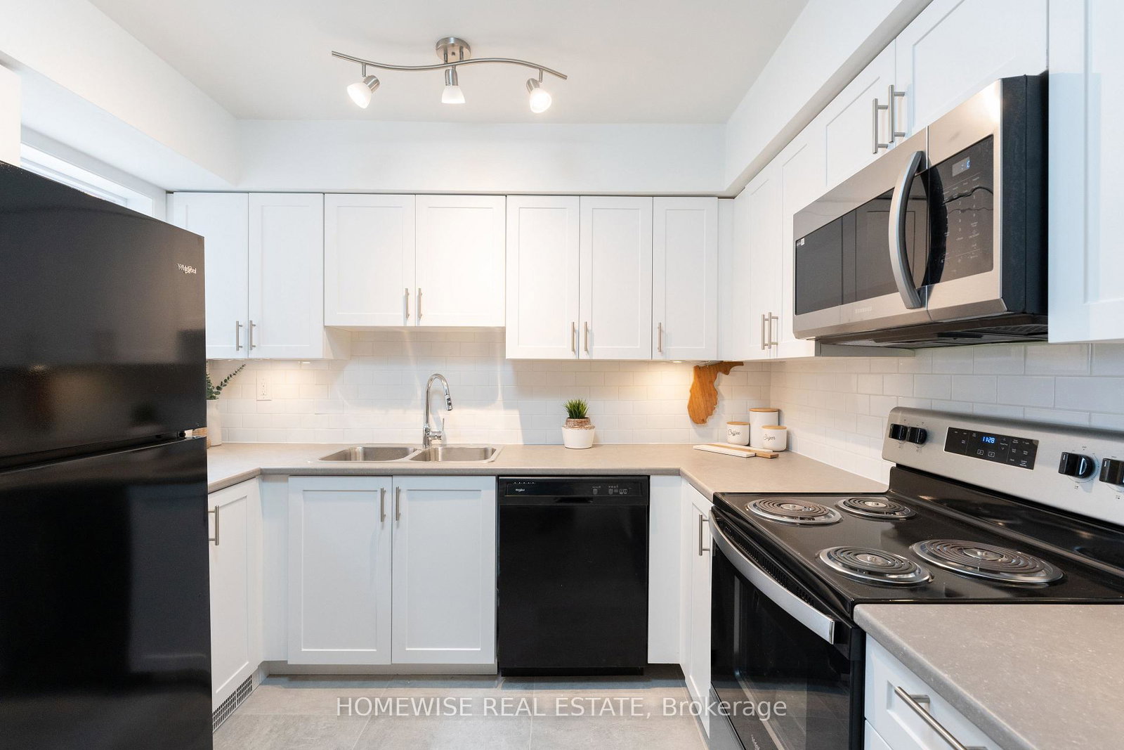 240-ormond-drive-oshawa-ontario-e12616916