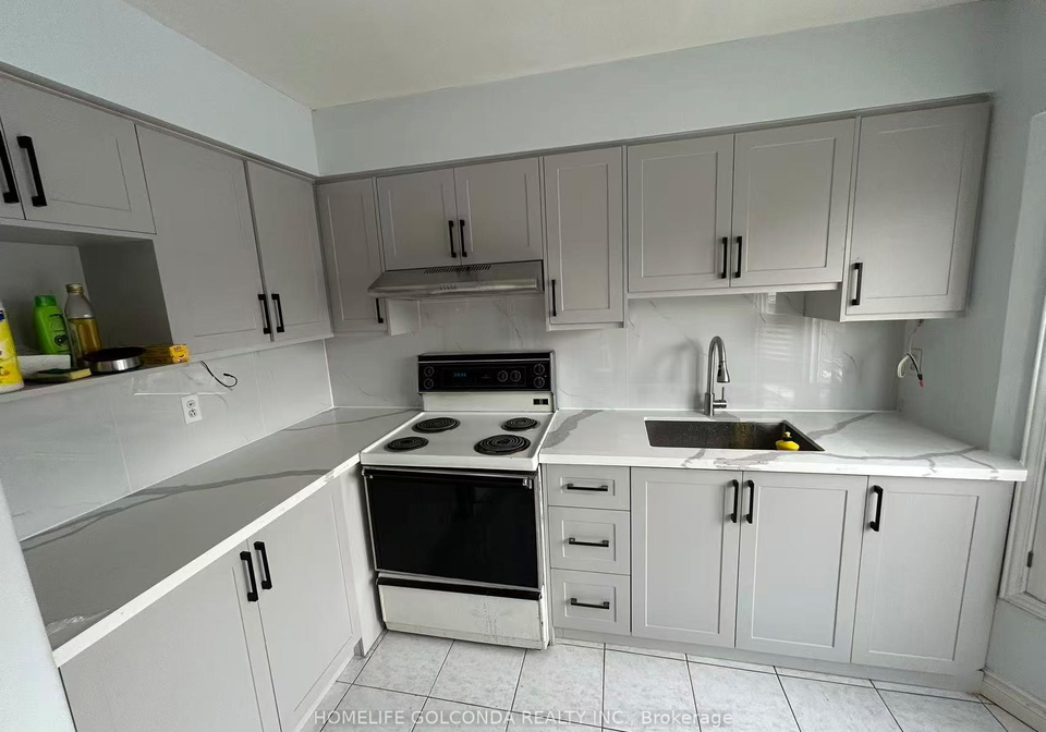 25-whitecap-boulevard-scarborough-ontario-e12622996