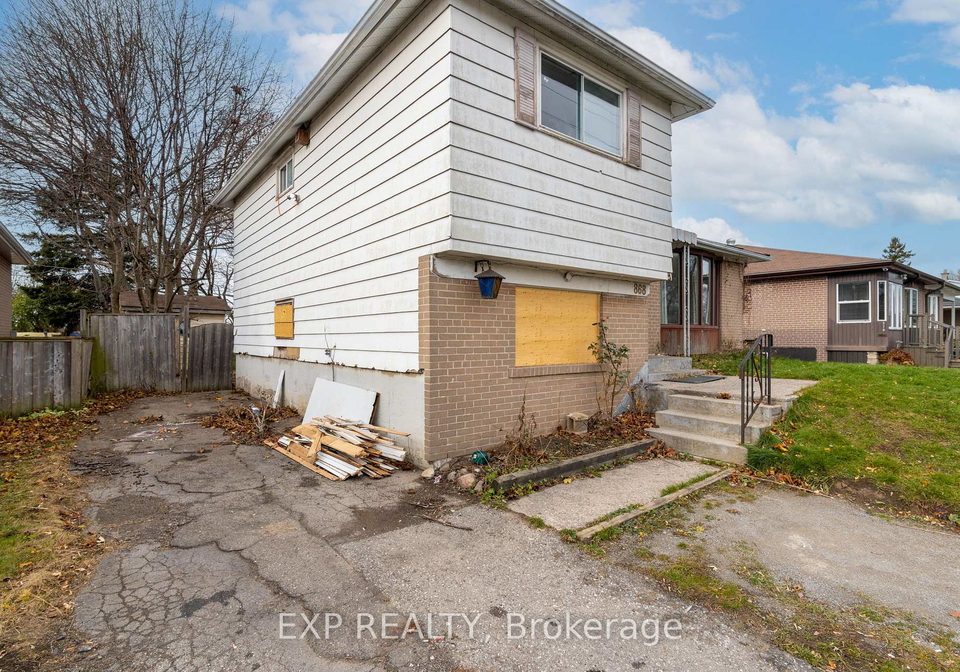 868-liverpool-road-pickering-ontario-e12626996