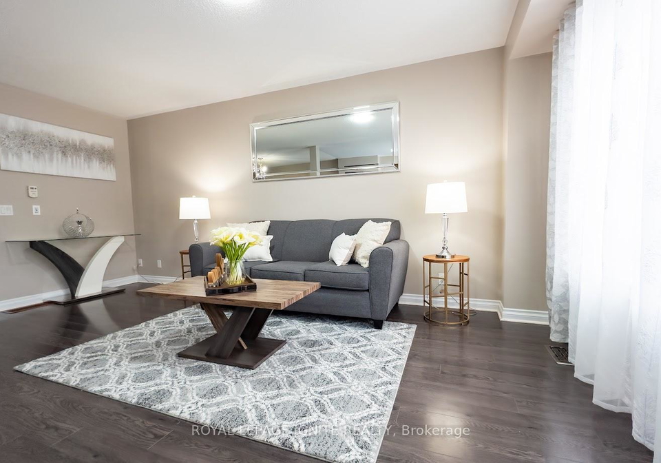 47-tabaret-crescent-oshawa-ontario-e12627892