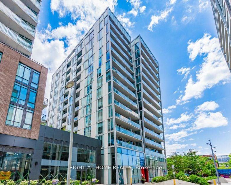 25-baseball-place-toronto-ontario-e12628300