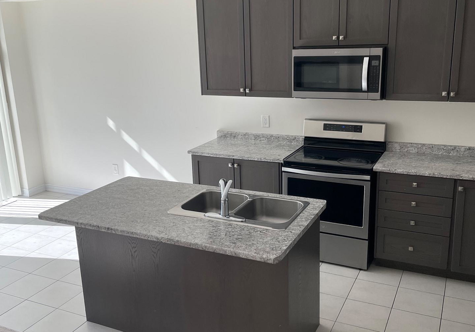 2366-usman-road-pickering-ontario-e12629112