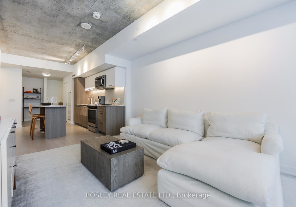 15-baseball-place-toronto-ontario-e12629374
