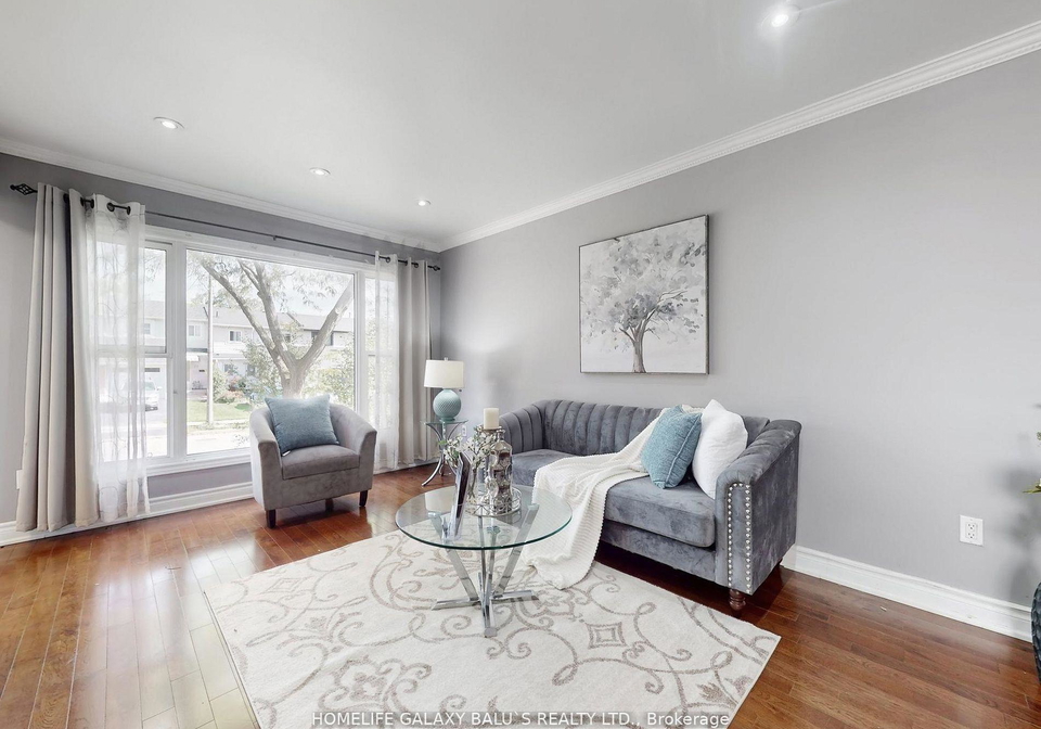 76-lowry-square-scarborough-ontario-e12629430