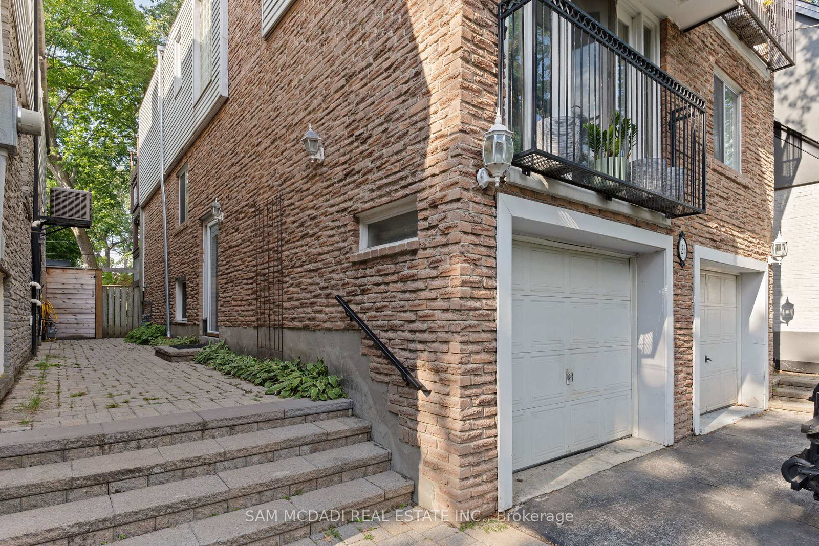 26-pine-avenue-toronto-ontario-e12629640