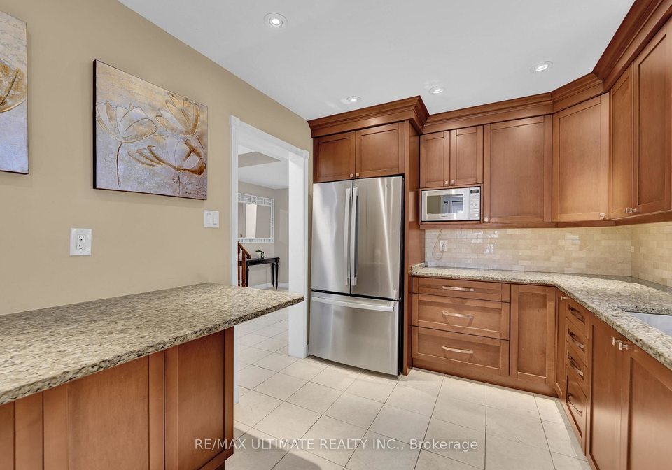 74-robinson-crescent-whitby-ontario-e12631534