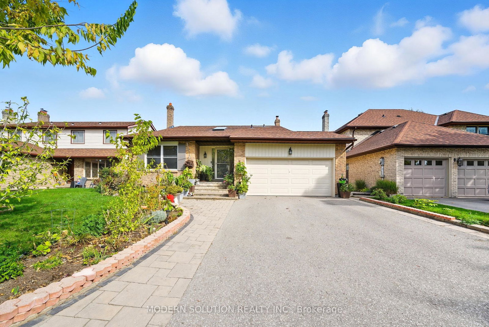 5-woodlawn-court-whitby-ontario-e12631670
