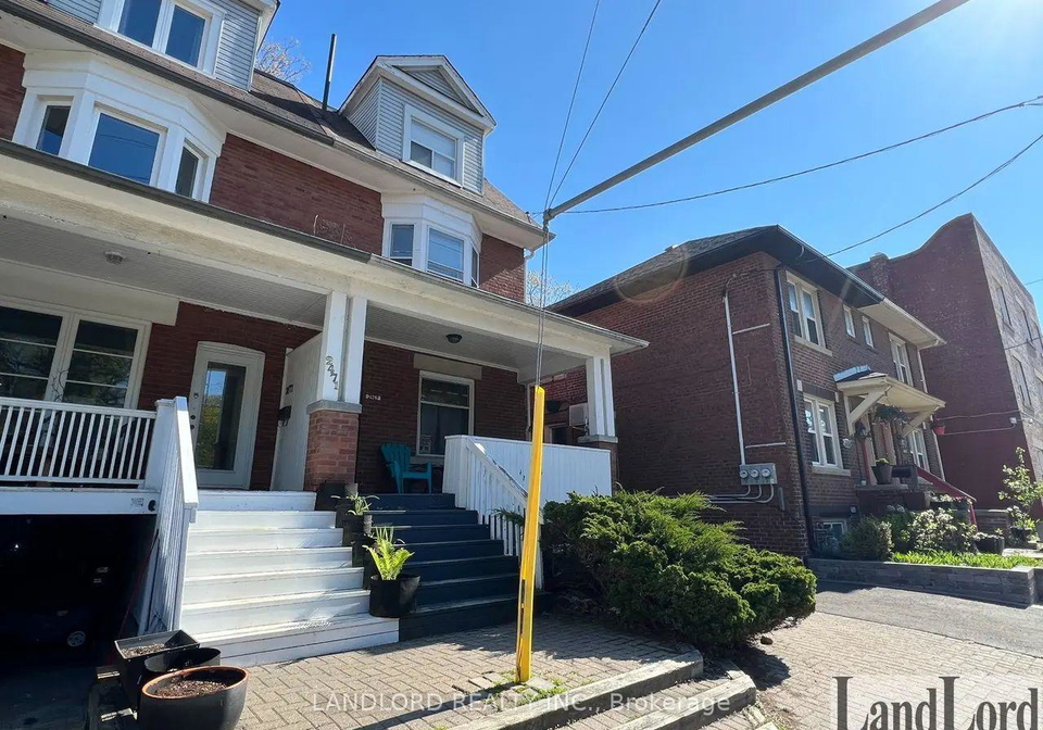 2469-queen-street-e-toronto-ontario-e12633106