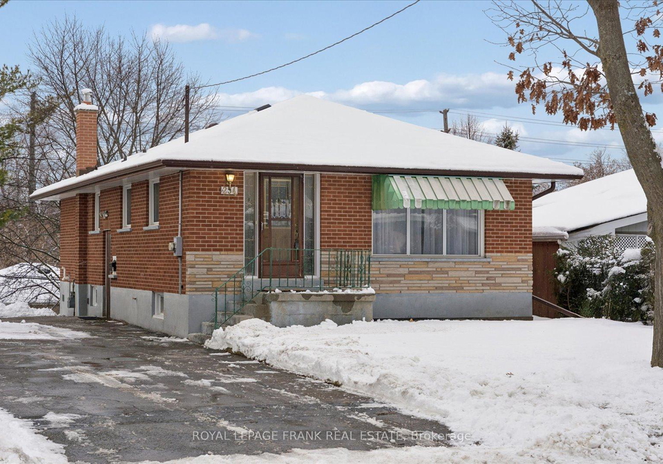 254-dover-street-oshawa-ontario-e12633288