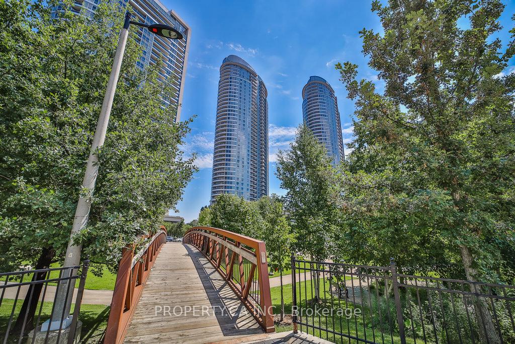 135-village-green-square-scarborough-ontario-e12633422