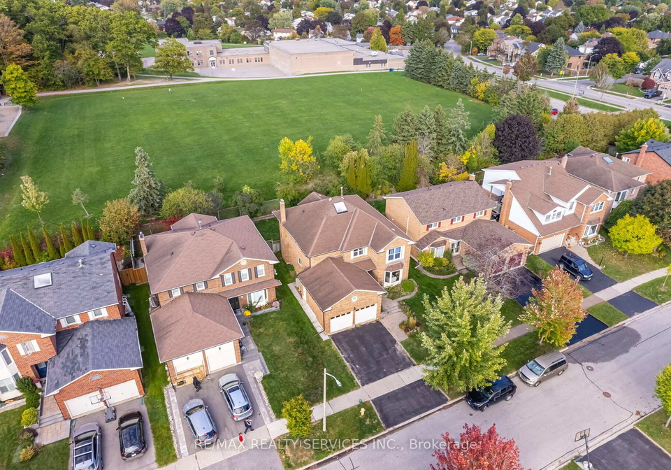 14-milner-crescent-ajax-ontario-e12633538