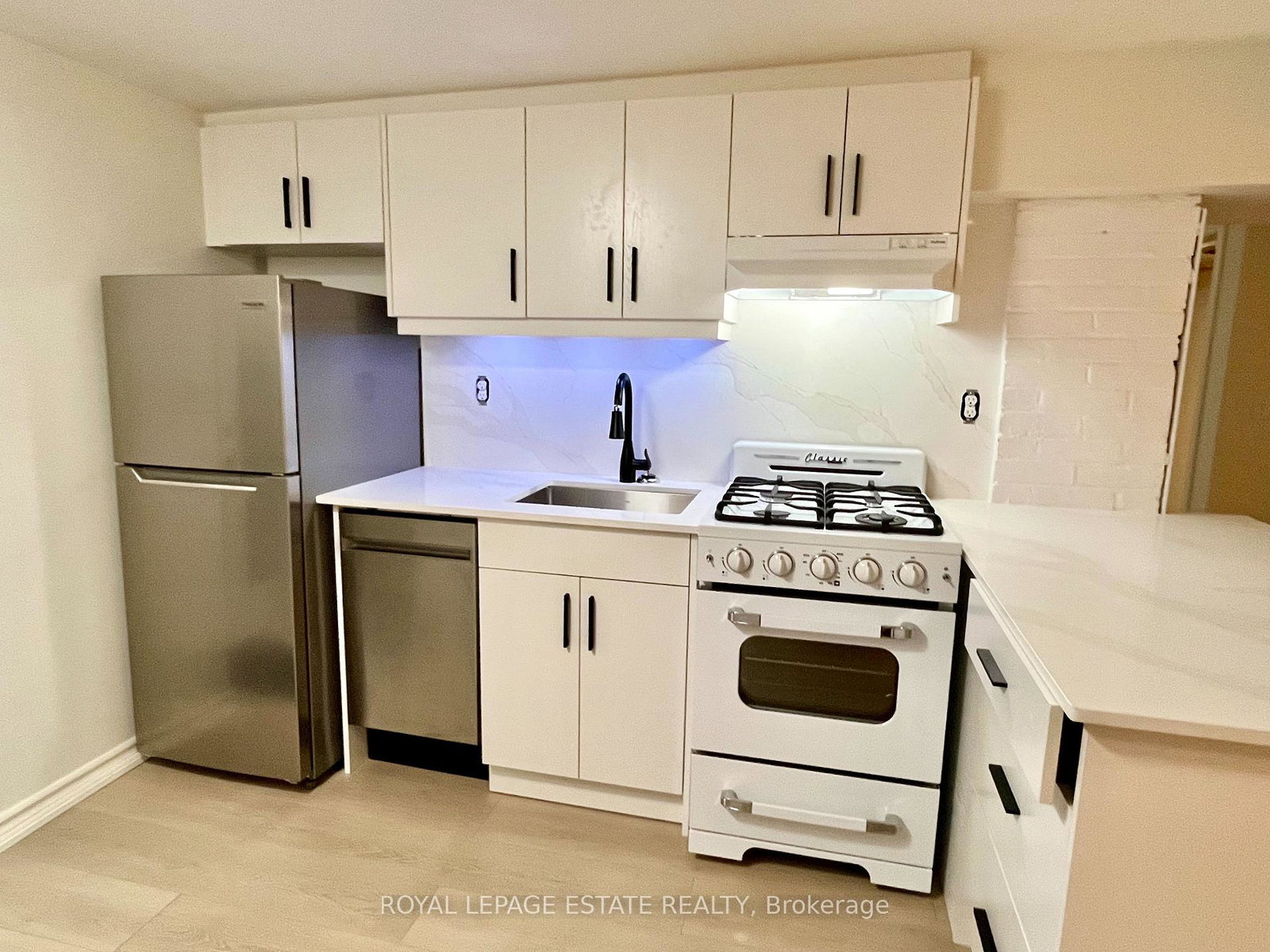 5-edgewood-gardens-toronto-ontario-e12633898