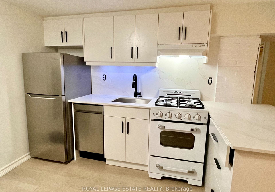 5-edgewood-gardens-toronto-ontario-e12633898