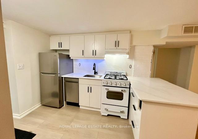 5-edgewood-gardens-toronto-ontario-e12633898