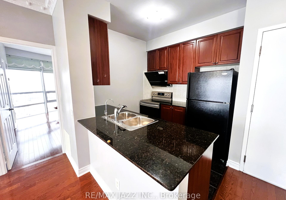 borough-drive-scarborough-ontario-e12635190
