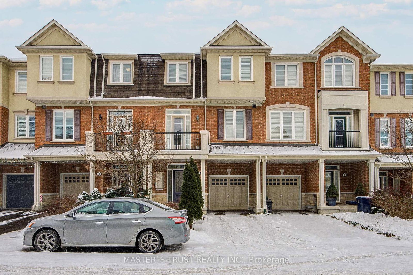 7-yates-avenue-scarborough-ontario-e12635562