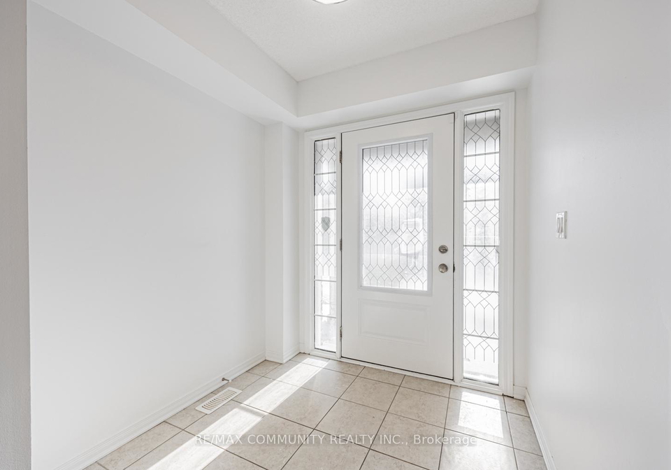 4-healthcote-lane-ajax-ontario-e12635750