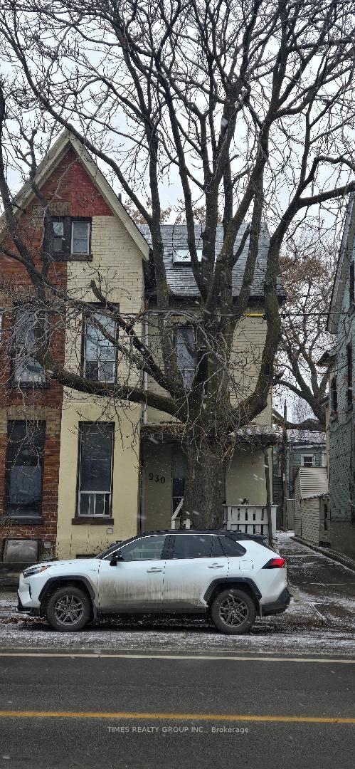 930-dundas-street-e-toronto-ontario-e12635946