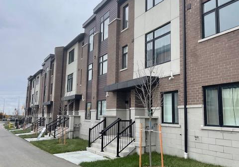 1695-dersan-street-pickering-ontario-e12637082