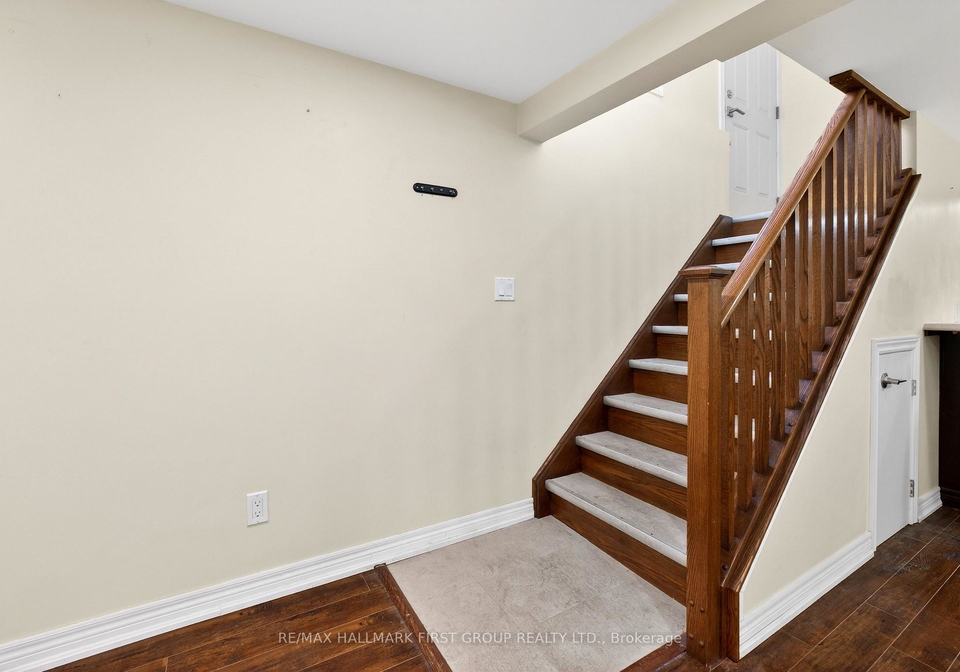 303-rossland-road-w-whitby-ontario-e12637518