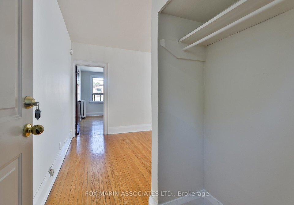 1215-woodbine-avenue-east-york-ontario-e12637526