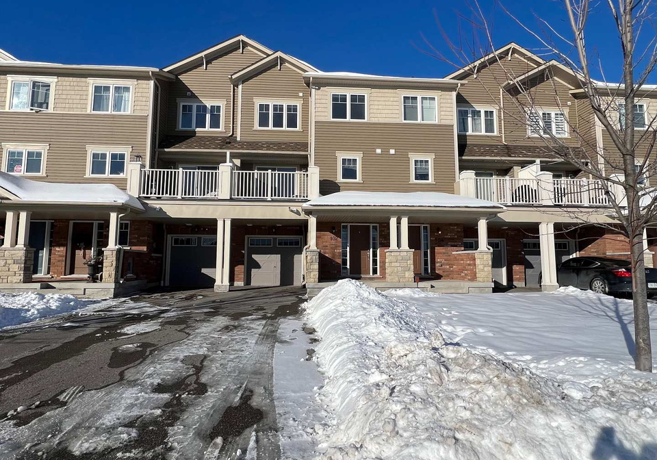 102-tabaret-crescent-oshawa-ontario-e12637754