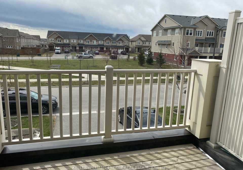 102-tabaret-crescent-oshawa-ontario-e12637754