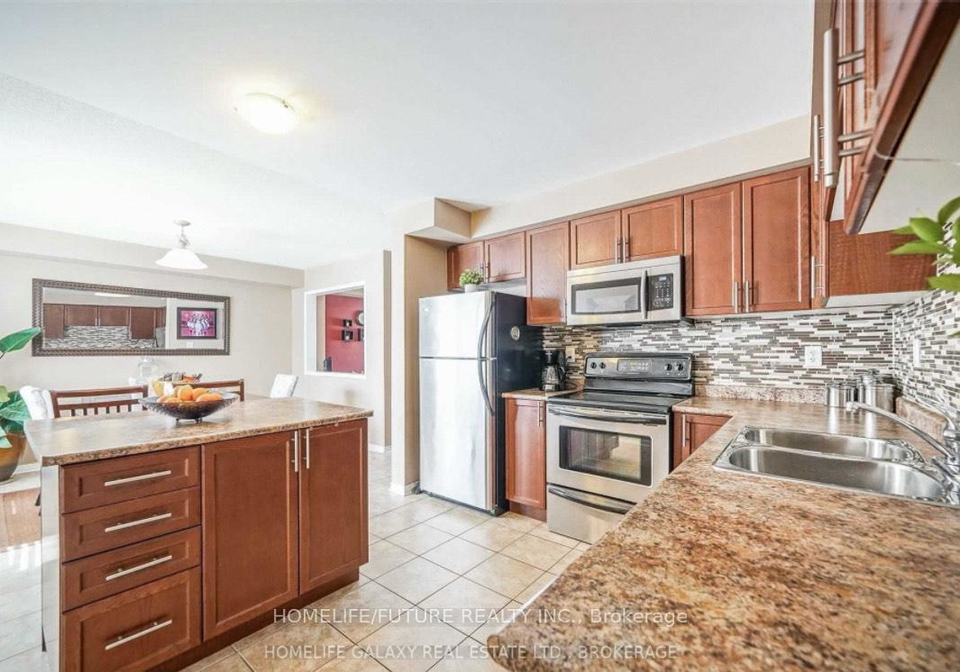 33-warnford-circle-ajax-ontario-e12638392