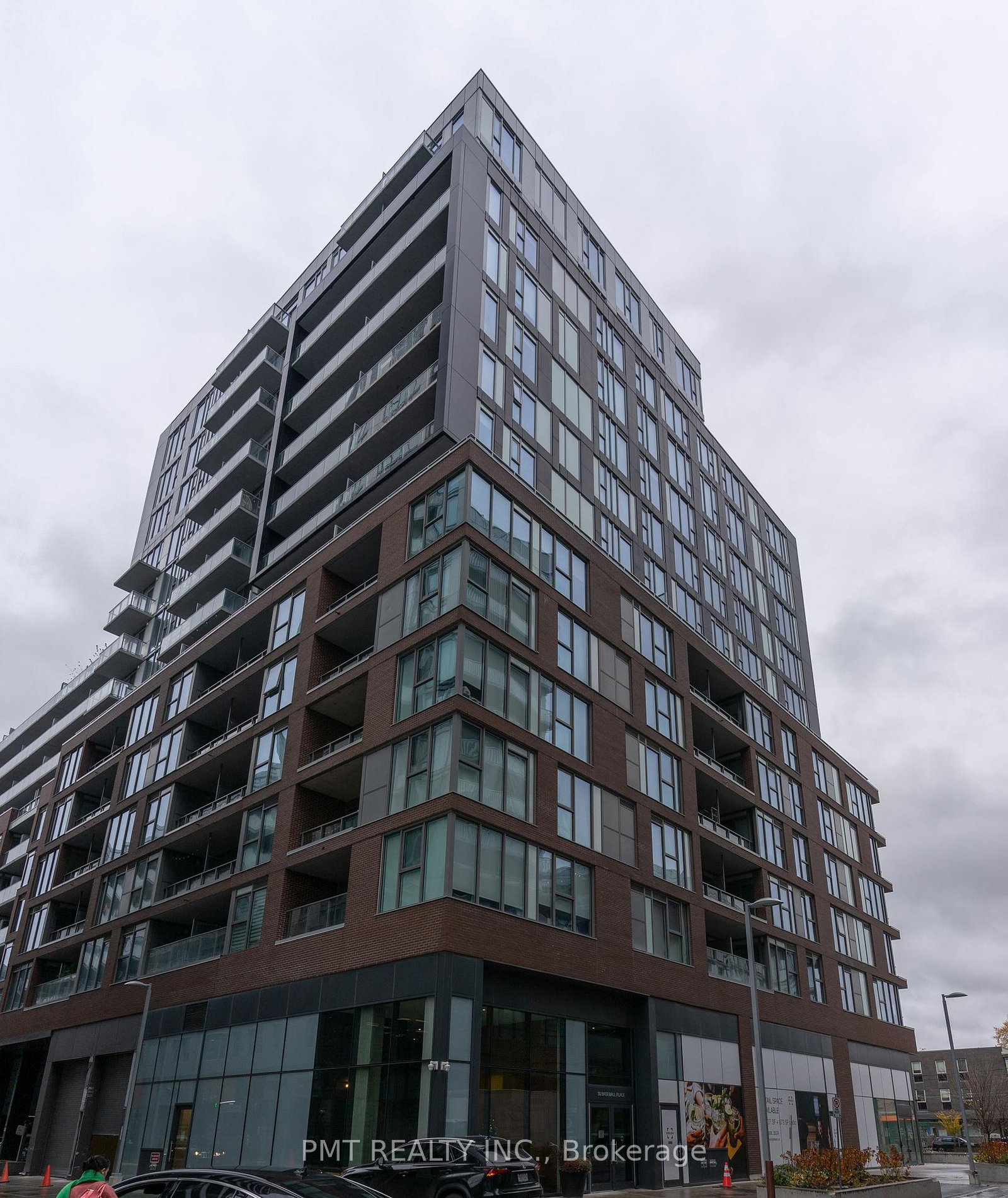 30-baseball-place-toronto-ontario-e12638424