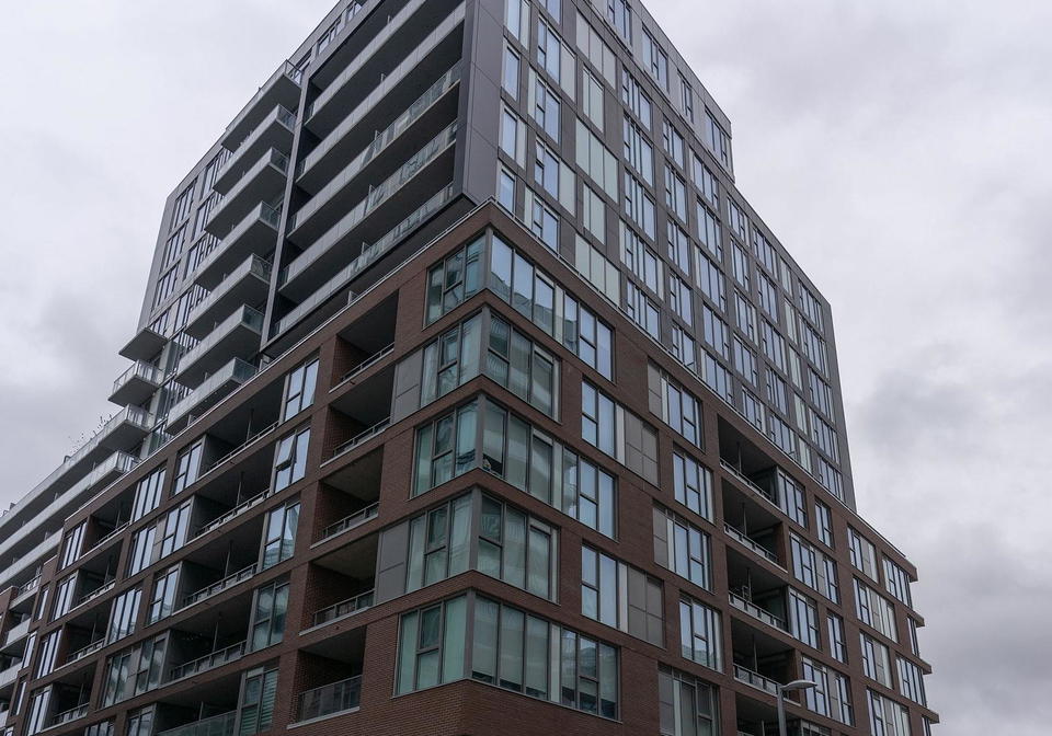 30-baseball-place-toronto-ontario-e12638424