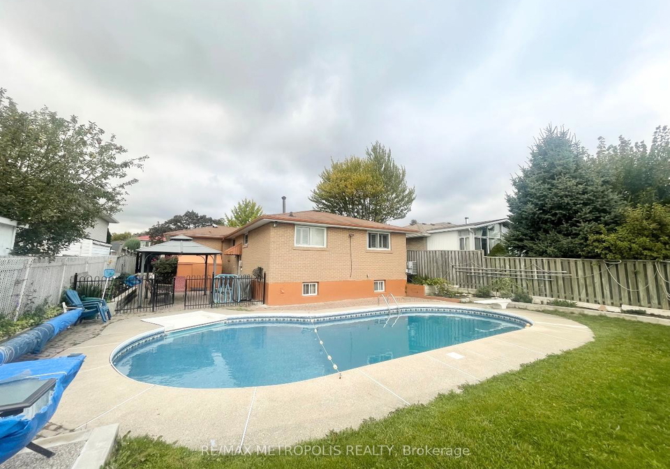 29-charles-tupper-drive-scarborough-ontario-e12638520