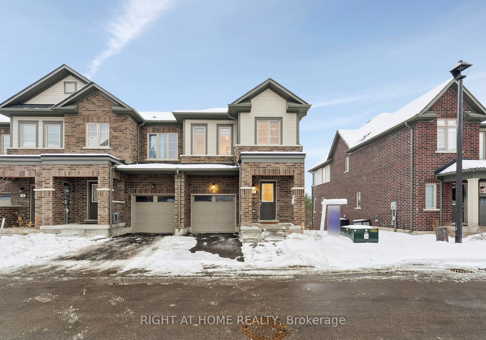 46-senay-circle-clarington-ontario-e12639042