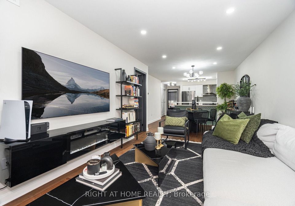 2-38-petra-way-whitby-ontario-e12639046