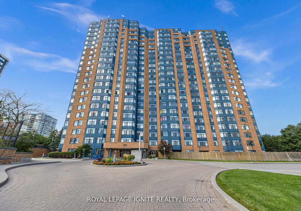 88-alton-towers-circle-scarborough-ontario-e12639132