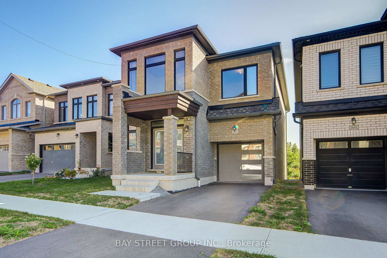 2643-delphinium-trail-pickering-ontario-e12639730