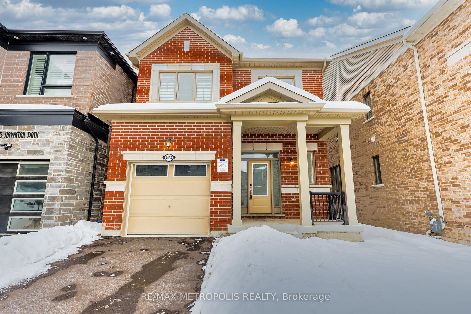 1493-hawktail-path-pickering-ontario-e12639744