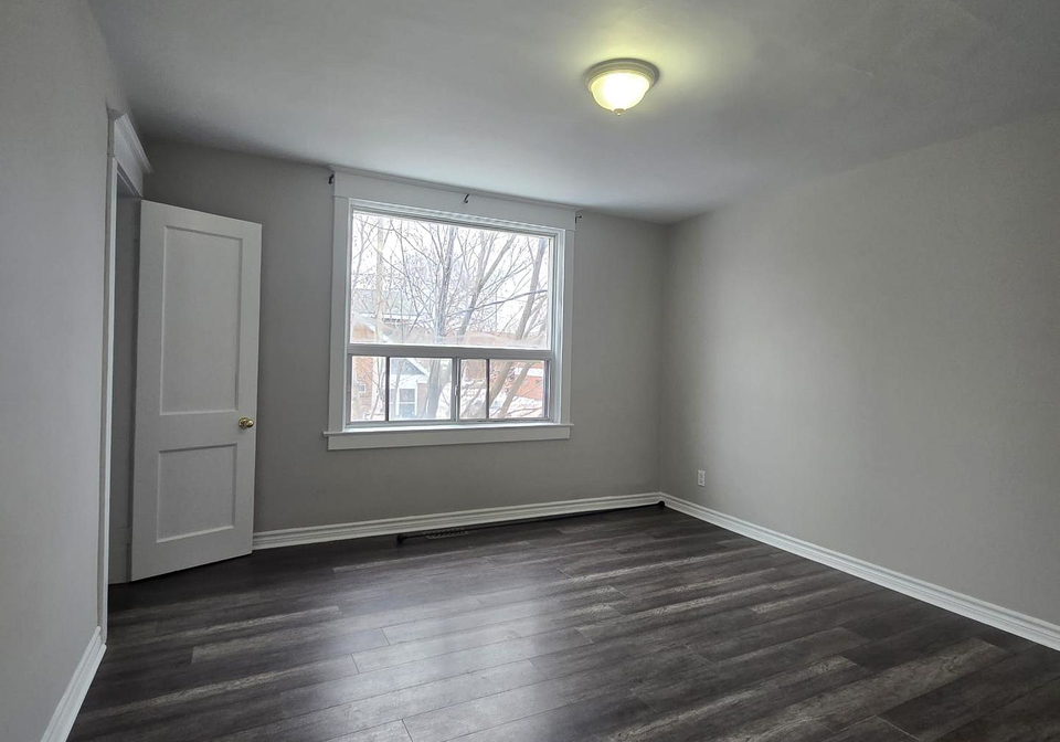 2a-kimbourne-avenue-east-york-ontario-e12639870