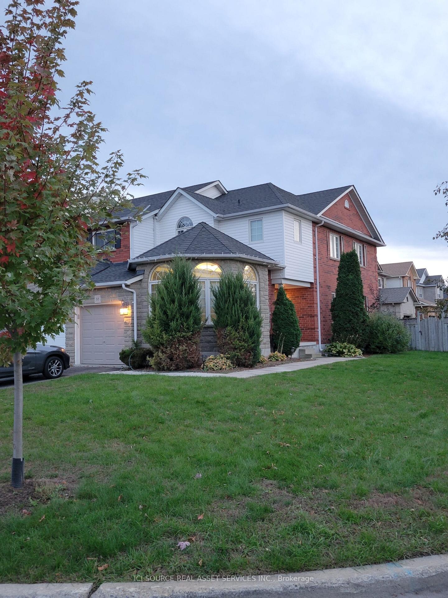 88-wade-square-clarington-ontario-e12640244