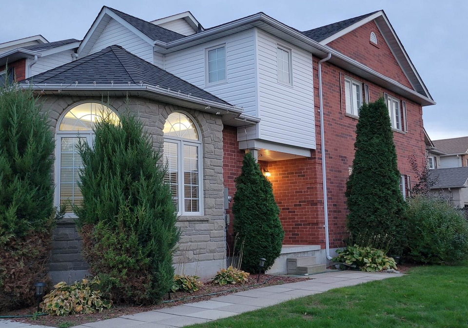 88-wade-square-clarington-ontario-e12640244