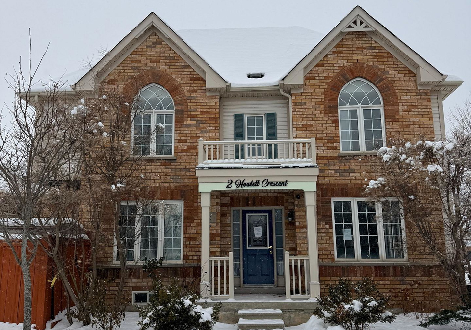 2-howlett-crescent-ajax-ontario-e12640410