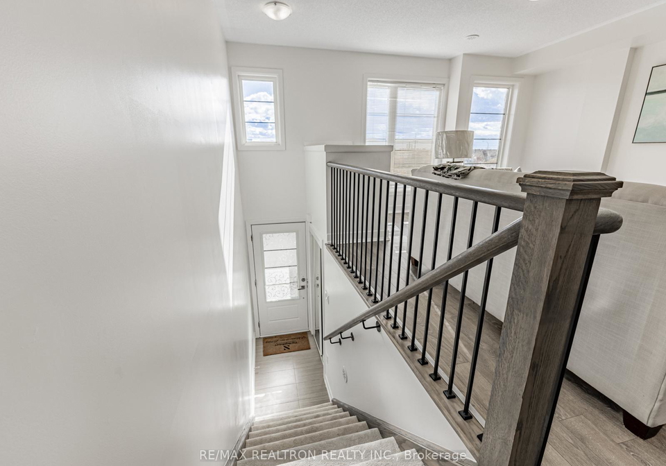 48-shawfield-way-whitby-ontario-e12640700