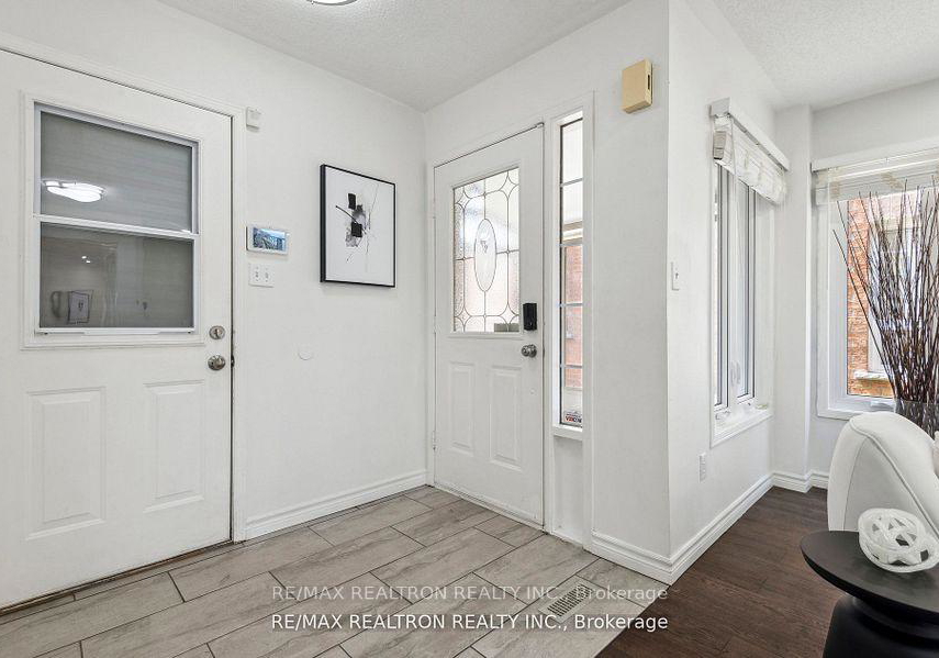 1152-gossamer-drive-pickering-ontario-e12641458