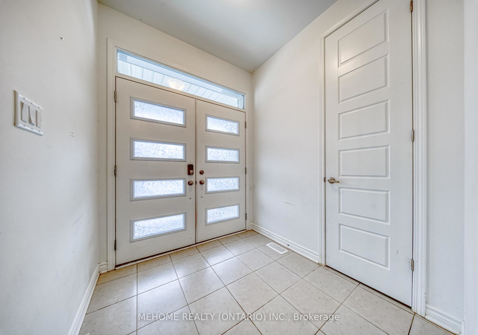 1851-passionfruit-grove-pickering-ontario-e12641514