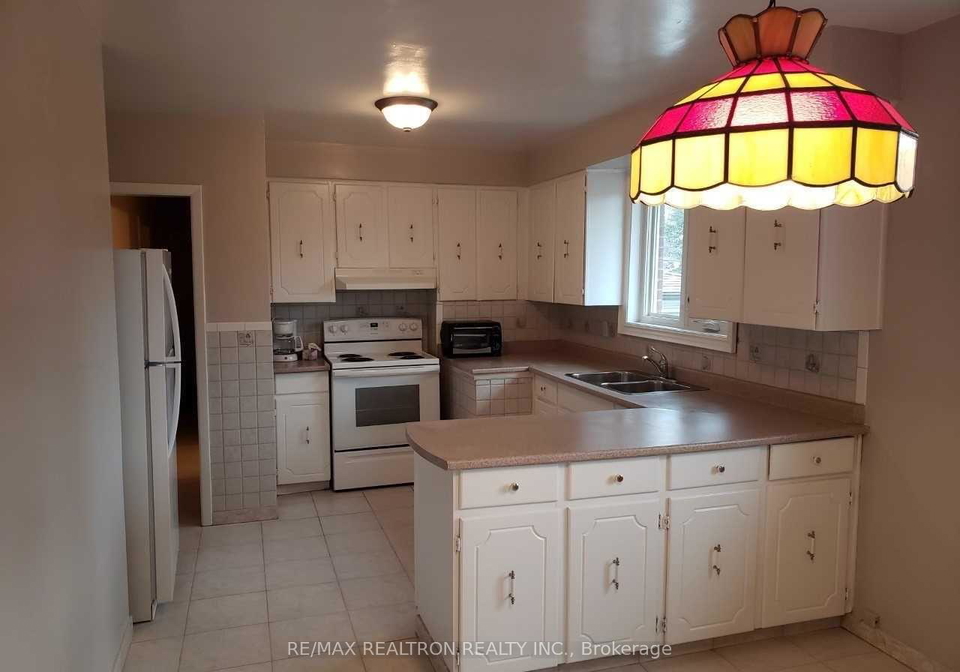 56-rochman-boulevard-scarborough-ontario-e12641888