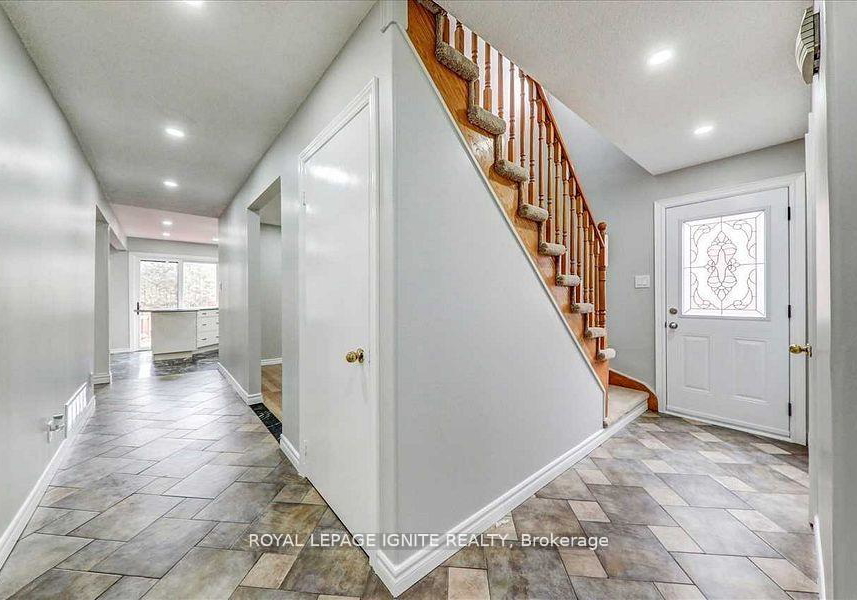 160-twyn-rivers-drive-pickering-ontario-e12642032