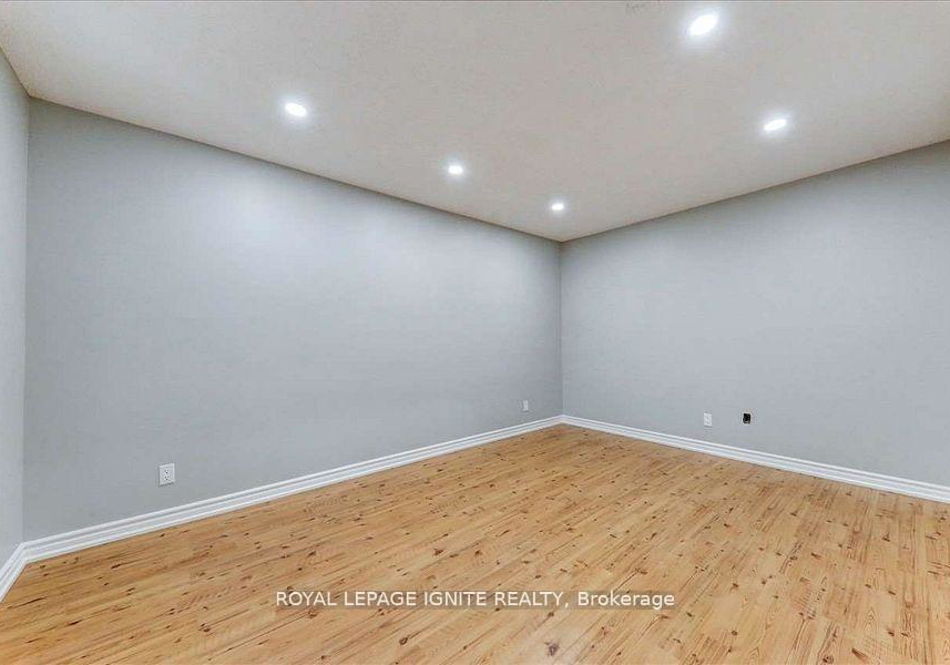 160-twyn-rivers-drive-pickering-ontario-e12642032