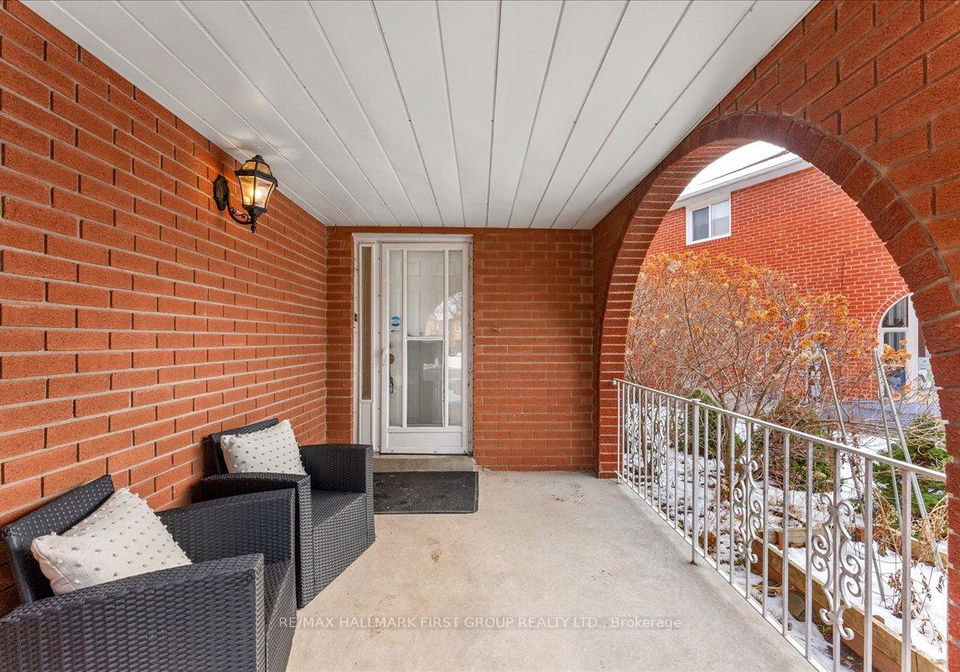 1947-pine-grove-avenue-pickering-ontario-e12642694