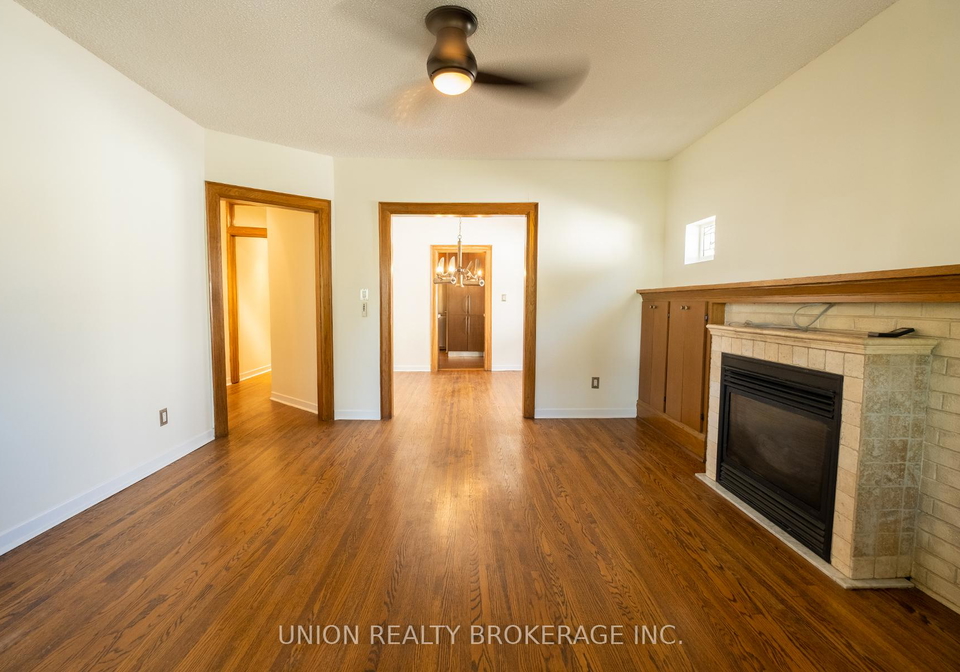 32-wineva-avenue-toronto-ontario-e12643102